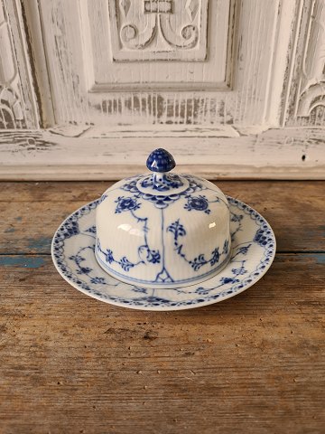 Royal Copenhagen Blue fluted half-lace butter bowl no. 502