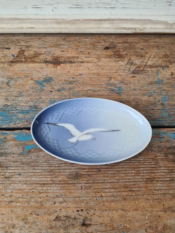 B&G Seagull without gold edge small seating tray no. 232