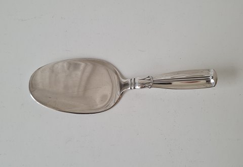 Lotus cake server in silver