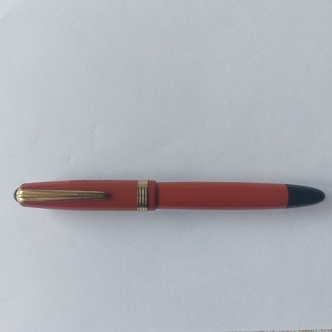 Coral red Skribent Super 2 fountain pen
