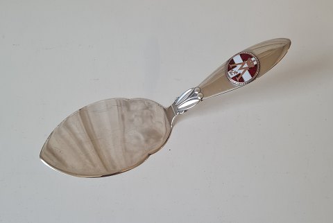 Cake shovel in silver decorated with Ebeltoft Marineforening