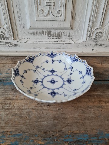 Royal Copenhagen Blue fluted full lace bowl no. 1018