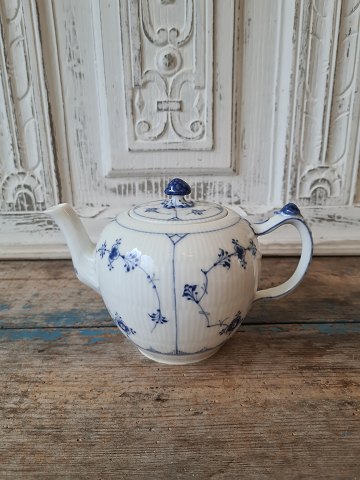 Royal Copenhagen Blue fluted small teapot no. 258