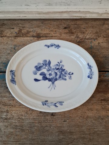 Royal Copenhagen Blue Flower dish no. 8084