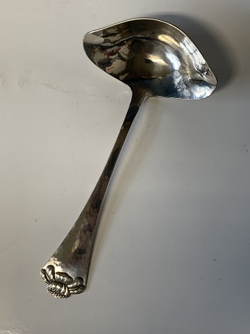 Sauce spoon Åkande Danish silver cutlery
Hans Hansen Silver
Length 17.5 cm.
SOLD