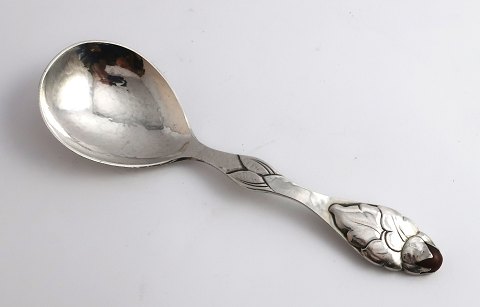 Danish work. Serving spoon with amber (830). Length 17.5 cm. Produced 1915.