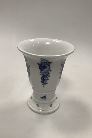 Royal Copenhagen Blå Blomst Kantet Vase No. 8601