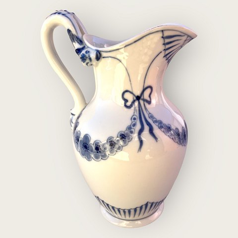 Bing & Grondahl
Empire
Water jug
#B&G
*DKK 500