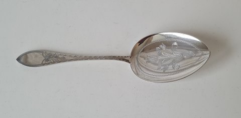 Empire serving spade in silver from 1927