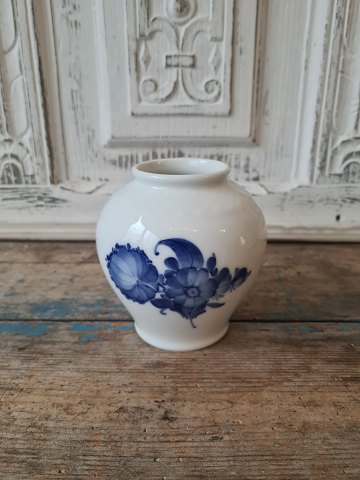 Royal Copenhagen Blue Flower vase no. 8257
