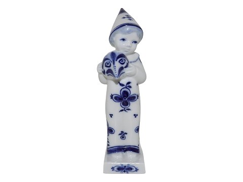 Blue Fluted Plain Figurine
Boy holding a mask