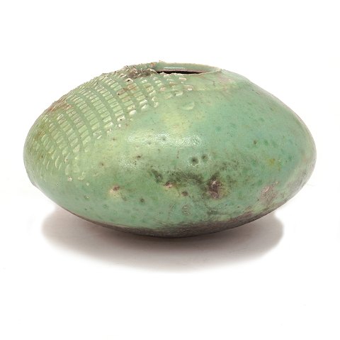 Per Weiss, 1953-2023, stoneware vase. H: 14cm. D: 
24cm