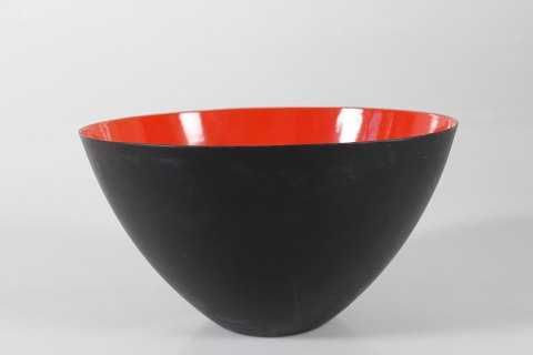 Herbert Krenchel
Stor høj krenitskål
Orangerød og sort emalje
Ø 25 cm