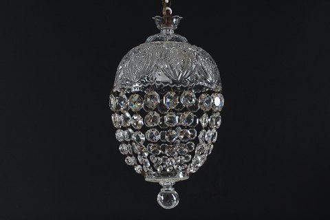Danish Light
Small crystal chandelier
