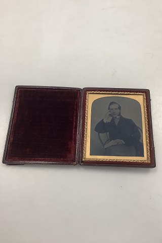 Antique Daguerreotype portrait of man, comes in a box
