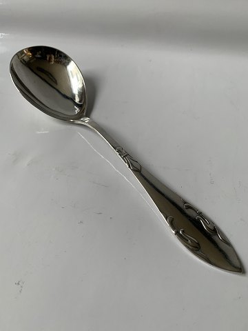 Split Lily Silver Potato Spoon
Frigast
Length 21.8 cm.