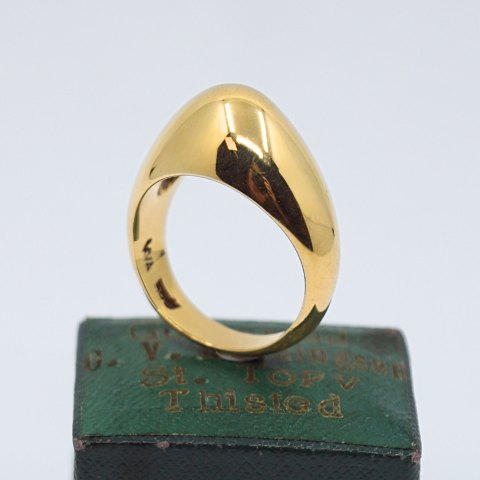 Knud V. Andersen; A design ring in 14k gold