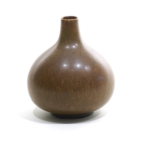 Saxbo, Denmark, stoneware vase No. 57. H: 13,5cm