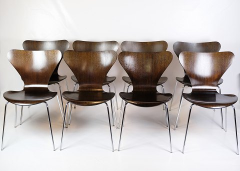 Sæt Af 8 Spisebordsstole - Model 3107 - Syver Stol - Mørkt Eg - Arne Jacobsen - 
Fritz Hansen - 1990erne
Flot stand
