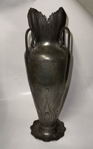 Art nouveau vase In pewter