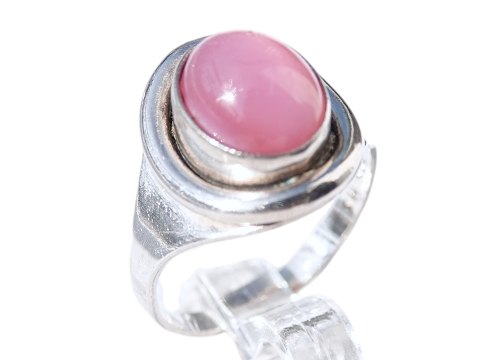 Danish sterlingsilver
Ring with pink opal - Size 51.