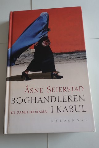 Boghandleren i Kabul
Af Åsne Seierstad
Et familiedrama
På dansk ved Peter Nielsen
Fængslende beretning om det reelle liv i Kabul
Gyldendal
2022
Sideantal 269