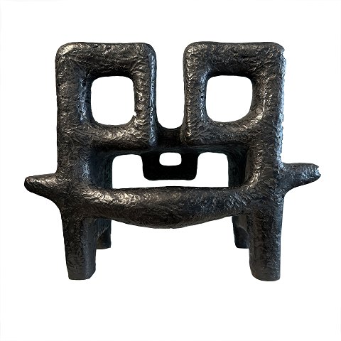 Sonja Ferlov Mancoba, 1911-84, sculpture 
"Guardians of our Inheritance" 1973, patinated 
bronze. Signed "SFM 6/6". Sonja Ferlov mancoba was 
a member of the art movement CoBra. H: 31cm. W: 
39cm. D: 25cm