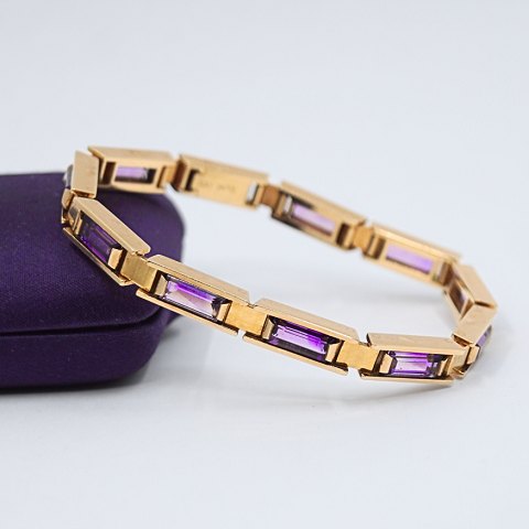 Sven Haugaard; Amethyst bracelet of 14k gold