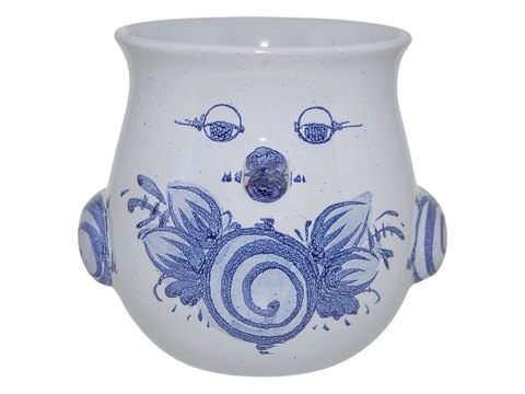 Bjorn Wiinblad art pottery
Small blue flower pot shaped as a bird from 1980