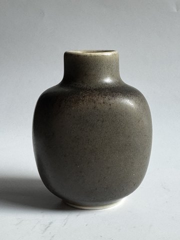 Nils Thorsson:Miniature vase i keramik fra Royal Copenhagen