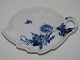 Blue Flower Curved
Small cake dish with handle