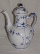 Blue Fluted Plain
Coffee pot
Royal Copenhagen