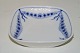 Empire
Small square dish 11 cm.