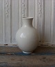 Royal Copenhagen Blanc de Chine vase af Gert Bøgelund no. 4240