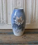 B&G vase dekoreret med hvid hyben rose no. 8743/243
