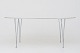 Piet Hein / Fritz Hansen
Superellipsebord i hvid laminat med spændben af stål. 180 x 120 cm
Pæn, brugt stand
1 stk. på lager
