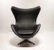 The Egg, model 3316, designed by Arne Jacobsen in 1958 and manufactured by Fritz 
Hansen in the 1960s.
5000m2 showroom.