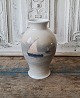Royal Copenhagen Art Nouveau vase dekoreret med skibe no. 2479/2658