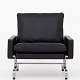 Poul Kjærholm / Fritz Hansen 
PK 31/1 - Reupholstered easy chair in Shade leather (Pitch Black) on steel 
frame. KLASSIK offers upholstery of the armchair with fabric or leather of your 
choice.
Availability: 6-8 weeks
Renovated
