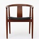 Tove & Edvard Kindt-Larsen
Armchair in teak and black patinated leather.
1 pc. in stock
Good, used condition

