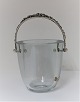 Ice bucket with silver handle (830). Height 13 cm