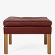 Børge Mogensen / Fredericia Furniture
BM 2202 - Stool in patinated red leather with oak legs.
2 pcs. på lager
Good condition
