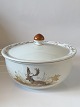 Lid Bowl/Terrine Jagtstellet Mads stage
Height 16.5 cm with lid
Diameter 23 cm
SOLD