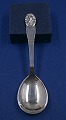 Antikkram præsenterer: Dansk sølvbestik, serveringsske 18,5cm fra 1936 i let hammerslået sølv