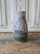 B&G vase dekoreret med landskabsmotiv no. 8679/210