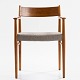 Arne Vodder / Sibast Furniture
Armchair in teak and new reupholstered seat in textile (Ecriture, colour 0270).
1 pc. in stock
Reupholstered
