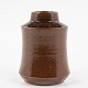 Niels Refsgaard / Dansk Designs
Vase i brunglaseret stentøj.
1 stk. på lager
Pæn, brugt stand
