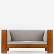 Roxy Klassik 
præsenterer: 
Nybetrukket 
sofa i 
Safire-tekstil 
(farve 008) med 
stel i 
patineret eg.
1 stk. på ...