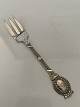 Cake fork with pretzel in Silver Fritz Heimbürger.
Length 13,5 cm.
Produced Year.1933 to 1939