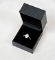 Osted Antik & 
Design 
præsenterer: 
Diamant 
Ring - 18 Karat 
hvidguld - 
Stemplet 750 - 
Udsmykket Med 
53 Brillanter 
...